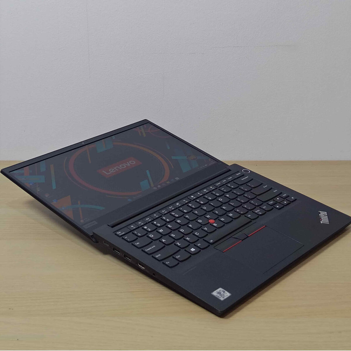 Lenovo Thinkpad T14G2 E14G1 Flat Lenovo Thinkpad T14G2 E14G1 Flat Butik Laptop